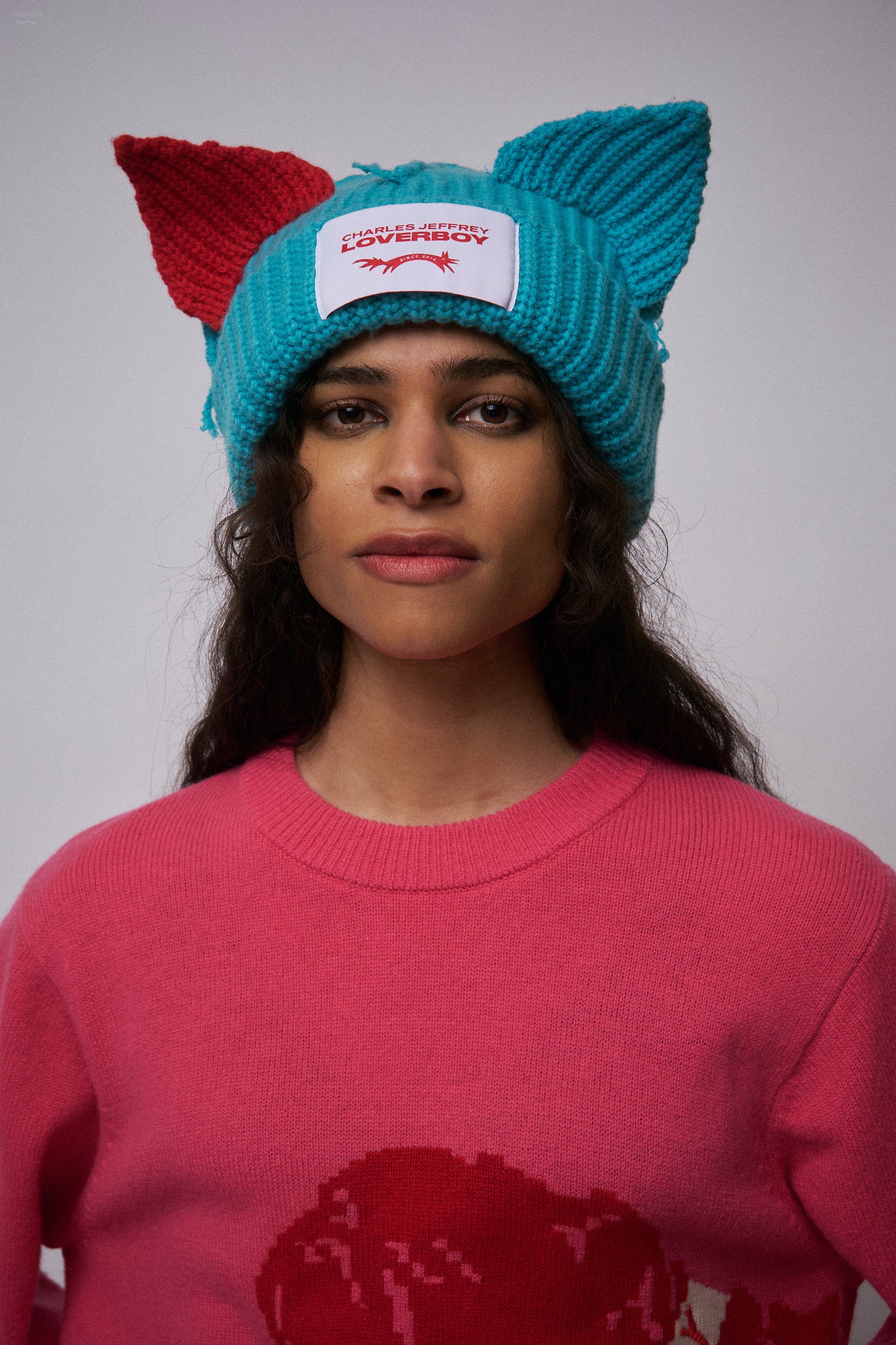 CHUNKY EARS BEANIE EXCLUSIVE in BLUE RED - Image 2